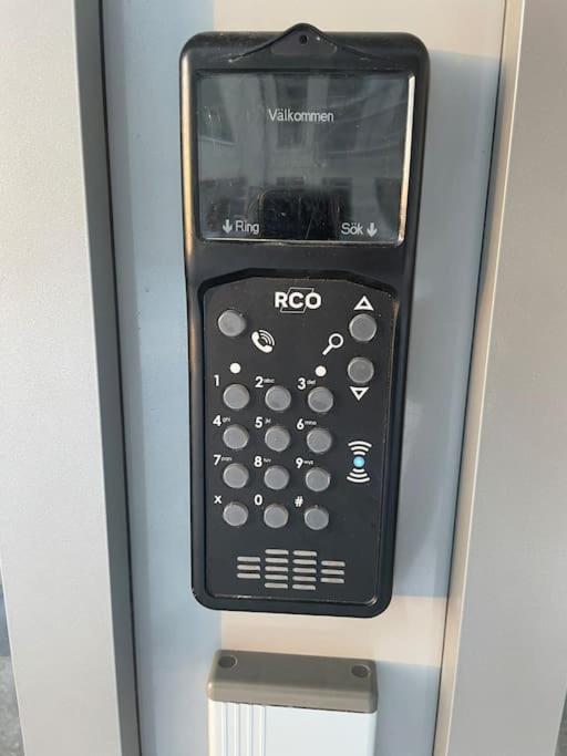 Newly Built Bright Apartment, Close To Everything If You Want To Visit Stockholm, You Will Find The Perfect Accommodation Here! Ferry Line 80 Makes It Very Convenient And Easy To Get To The City Center Nacka Exterior foto
