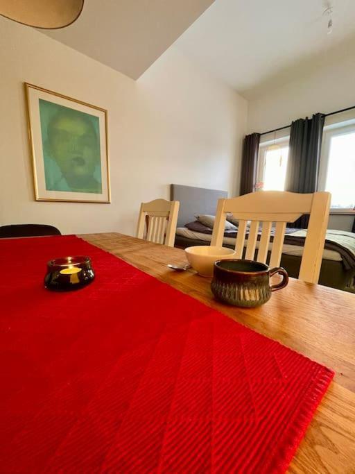 Newly Built Bright Apartment, Close To Everything If You Want To Visit Stockholm, You Will Find The Perfect Accommodation Here! Ferry Line 80 Makes It Very Convenient And Easy To Get To The City Center Nacka Exterior foto